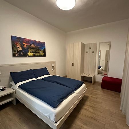 מלון פארמה Residenza Pezzani מראה חיצוני תמונה