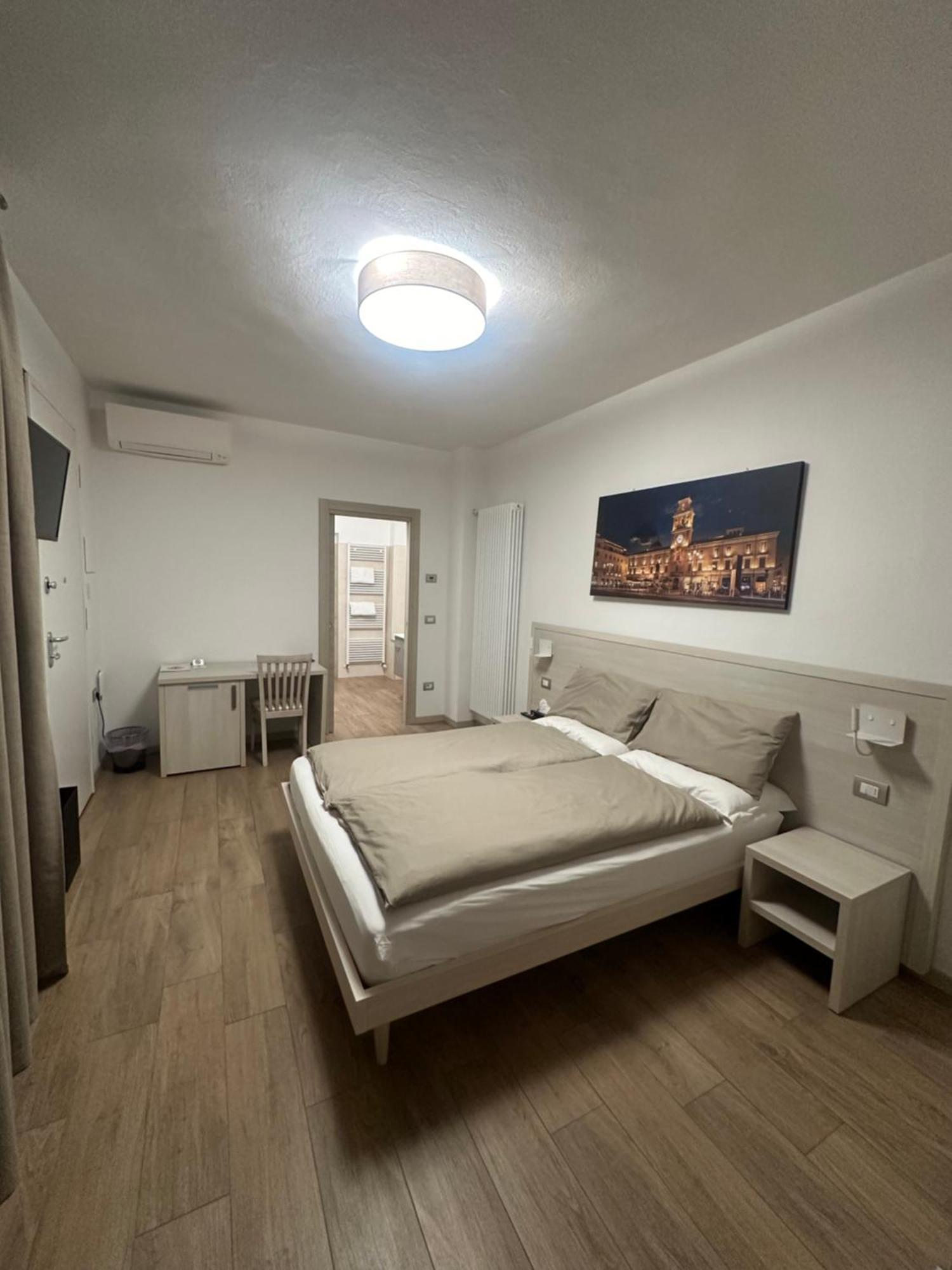 מלון פארמה Residenza Pezzani מראה חיצוני תמונה