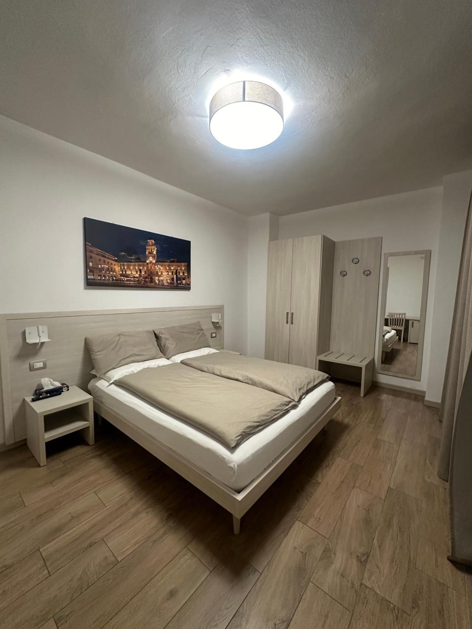 מלון פארמה Residenza Pezzani מראה חיצוני תמונה